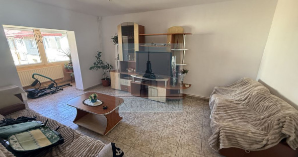 Apartament 4 camere, pe 2 nivele, 92 mp utili-zona Racadau