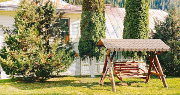 Case cu 7 camere de v&acirc;nzare &icirc;n comuna Panaci, sat Drăg...
