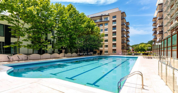 Apartament cu 3 camere de vanzare, langa padure, piscina,...