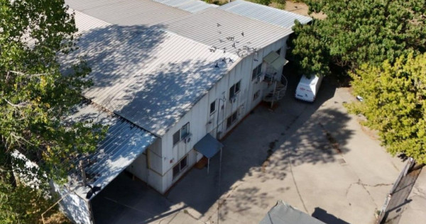 Hala 1466mp plus birouri 313mp in zona Titan