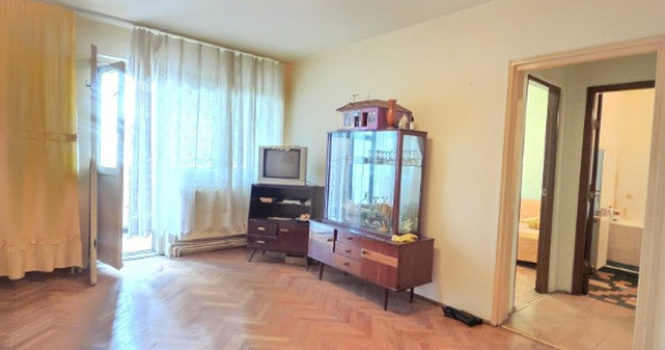 3 Camere confort 1, Zona Garii etaj 2 Liber