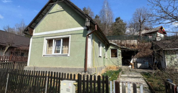 Casă 78 mp, teren 5.8 ari, utilități, zona Ferneziu