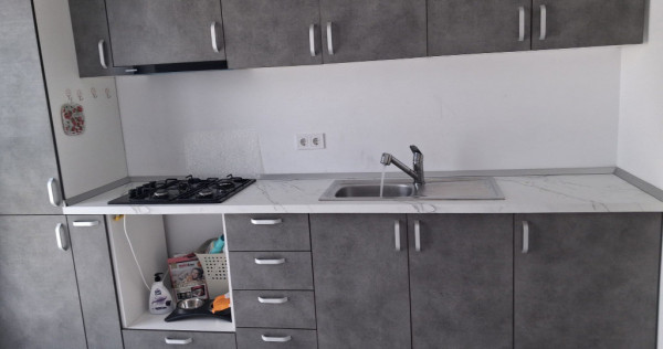 Apartament 2 camere, decomandat - zona Sanpetru