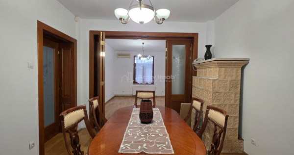Vila 5 camere, 150 mp, Piata Alba Iulia- Decebal