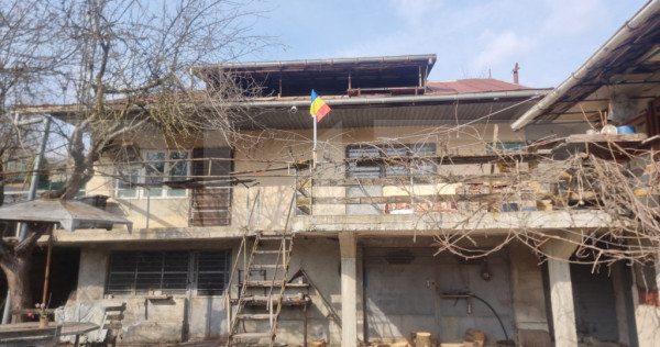 Casa D+P+M si teren Poiana Campina ideal investitie
