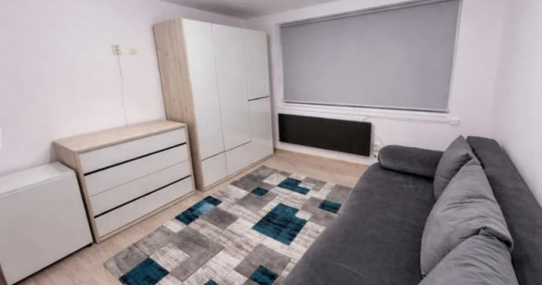 Camera de camin cu baie si bucatarie, renovata - zona Triaj