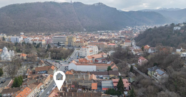 Clădire de v&acirc;nzare &icirc;n Brașovul Vechi | 16 camere | Po...
