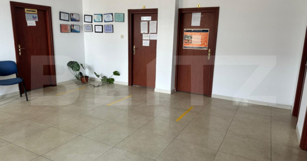 Spațiu comercial/birouri, 73 mp, zona Baza 3