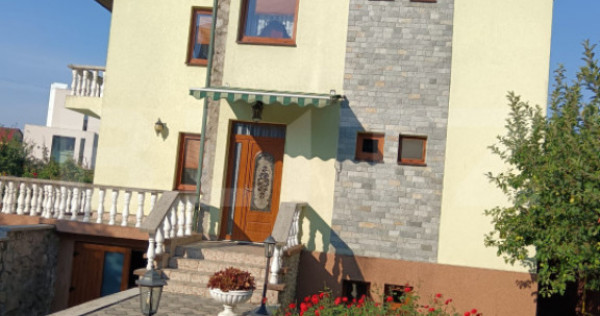 Casă cochetă cu design modern și grădină superbă &icirc;n G