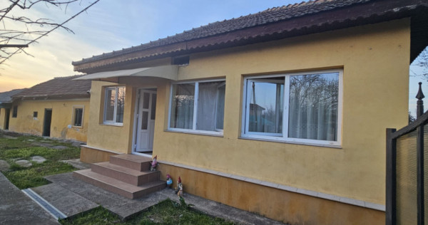 Casa parter, 100 mp utili, 1090 mp teren, Pielesti