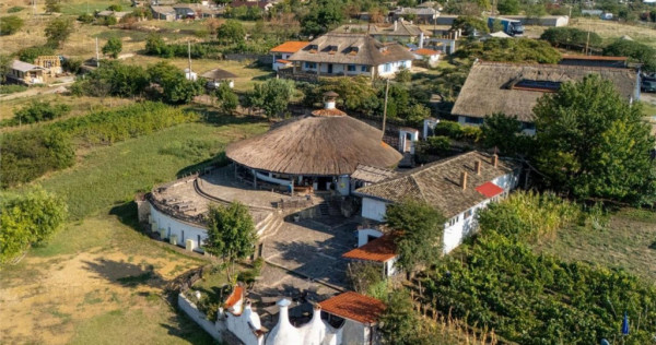 Resort Delta Dunarii | 21 camere | 18 unitati cazare | aproa