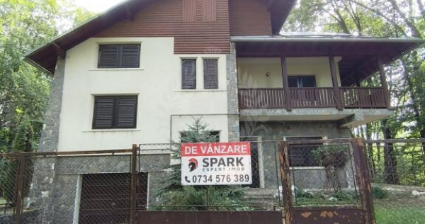 CASA DE VACANTA//CORNU DE JOS