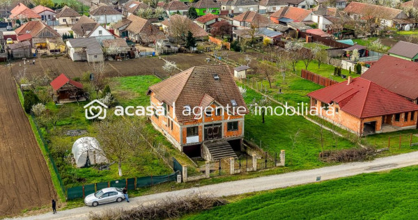 Casă 6 camere - la roșu - Zimandcuz, Arad &ndash; COMISION 0