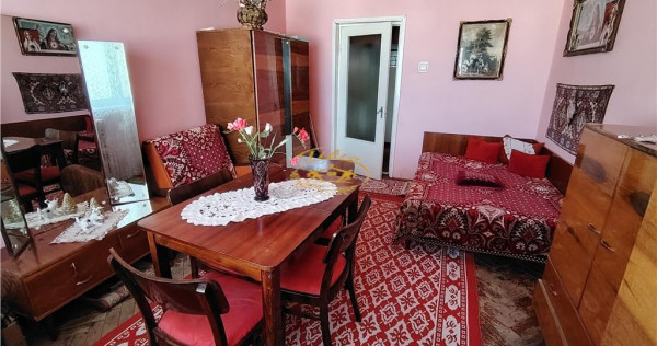 Apartament cu 3 camere (Gheorgheni Cart. Florilor, bl. 13)