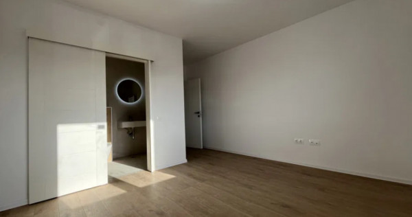 Apartament 3 camere, decomandat - zona Tractorul