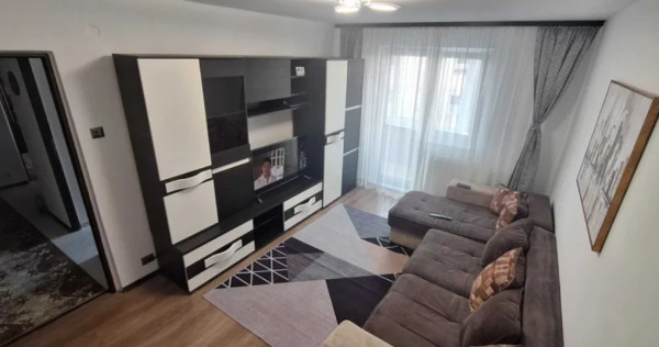 Apartament 2 camere, decomandat zona Tractorul
