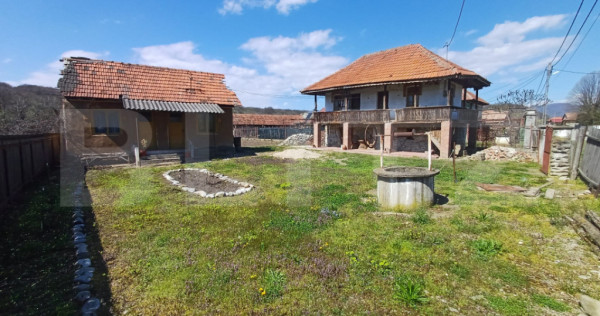 Teren cu casa rustica zona Sambotin