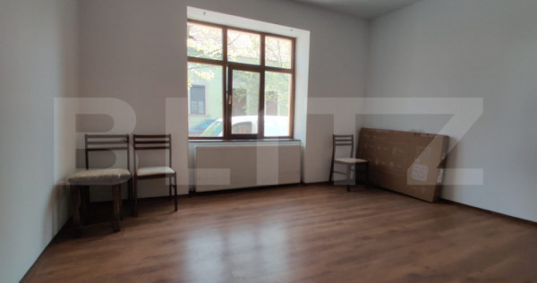 Apartament de vanzare, 2camere + spatiu de birouri, Ultracen