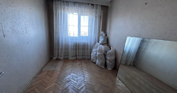 - Apartament 3 camere conf. 1 decomandat Plantelor, etaj int