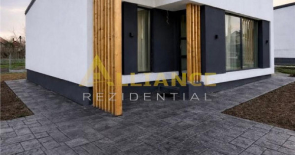 Casa parter- placa de beton- str asfaltata- 4 camere