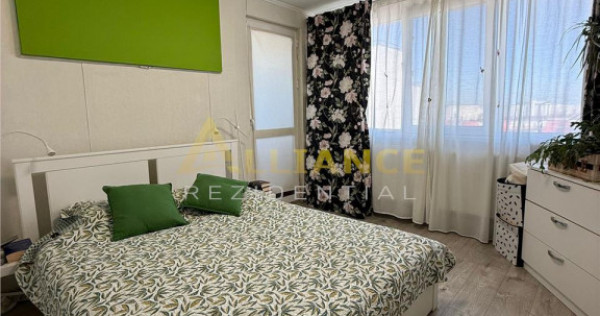 {Bulevardul 1 Decembrie } Apartament 3 camere mobilat-utilat