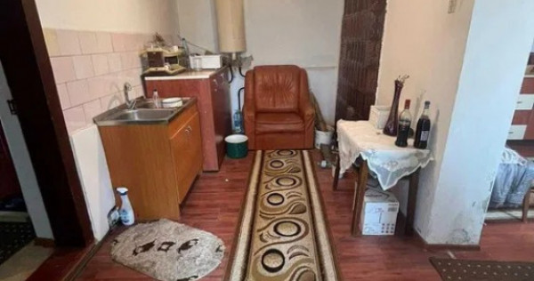 Casa de Locuit cu Teren si Curte Mare Tiganesti, Teleorman