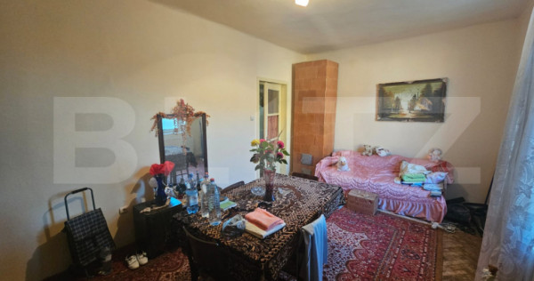 Apartament cu 3 camere, decomandat, 80 mp, Ocna Mures