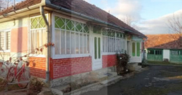 Casa de lemn cu 2 camere