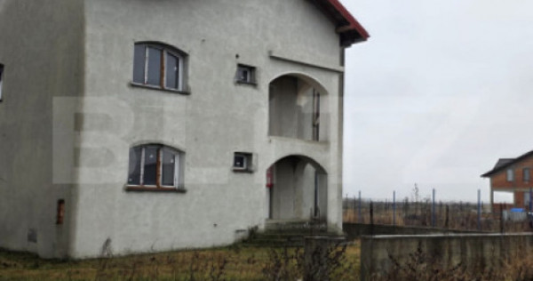 Casă de v&acirc;nzare, 343 mp, zona Lazuri