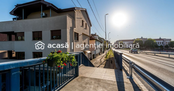 Apartament tip casă | 3 camere & curte | zona Colegiului...