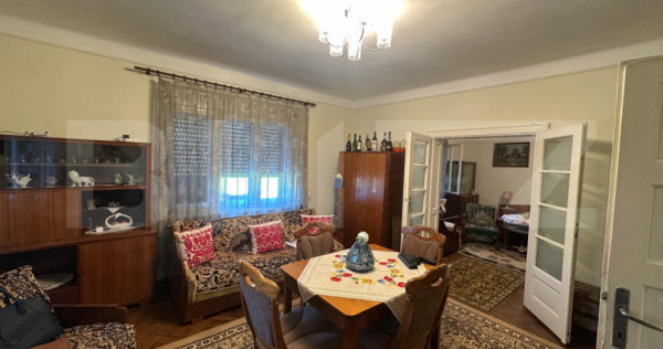 Casă de v&acirc;nzare &icirc;n Viile Satu Mare &ndash; teren generos de 5