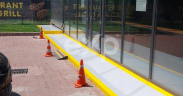 Fast Food Superutilat Nou, zona excelenta