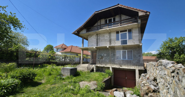 Casa cu suprafata de 395 mp - Com. Arcani sat Sanatesti