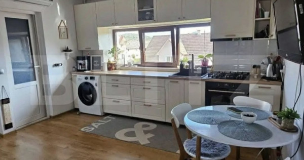 Apartament modern cu 2 camere, situat &icirc;n partea de jos a or
