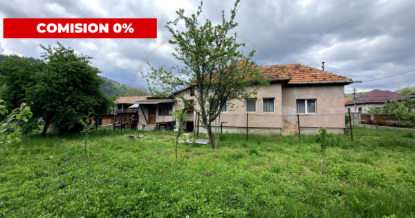 Casa individuala Leresti la strada principala+ teren 831 mp