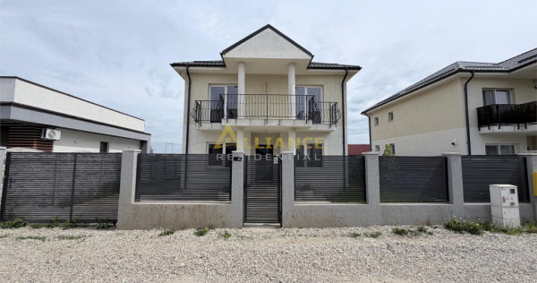Casa individuala - 4 camere - 2 bai - 560mp teren