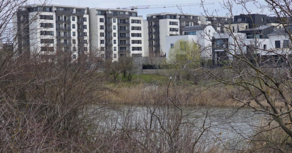 PIPERA LAC -Teren intravilan-premium