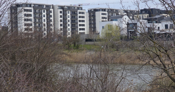 PIPERA LAC -Teren intravilan-premium
