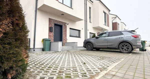 Oportunitate de Investiție &ndash; Casă Duplex &icirc;n Complexu...