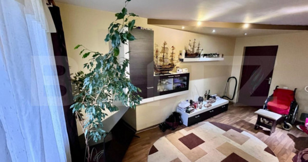 Apartament 3 camere, decomandat, 75 mp, zona Craiter