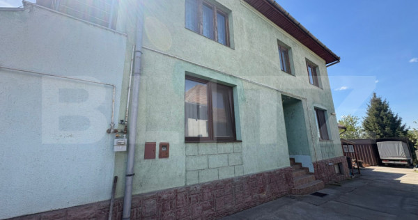 Casă individuală cu spațiu comercial, teren de 700 mp-Apa