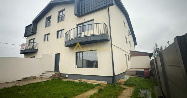 Casa tip quadruplex - 6 camere 3 bai - teren 250mp