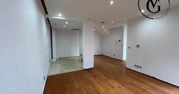 Casa 5 camere Tunari