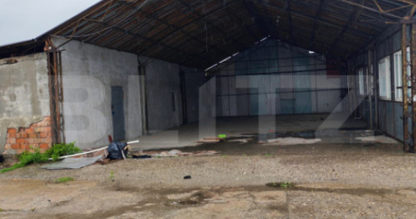 Hală de inchiriat, cu suprafața de 280 mp, Bistrita