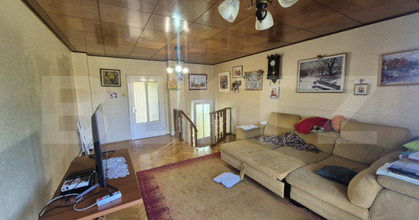 Casa de vanzare, 410 mp, teren 885 mp, zona Semicentrala