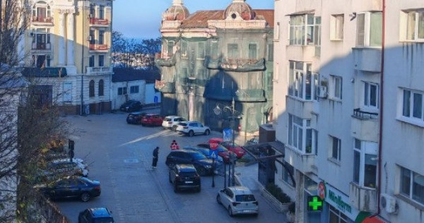 Apartament 3 camere decomandat, Cazino, Catedrala, Piata Ovidiu