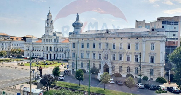 Apartament spatios de vanzare in Palatul Neuman, ultracen...
