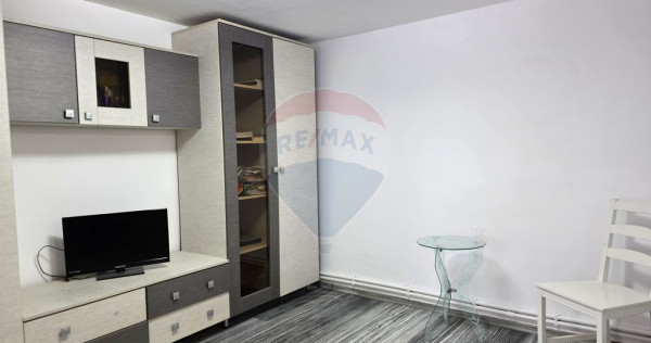 Casă / Vilă cu 6 camere de v&acirc;nzare &icirc;n zona Mihai Viteazu