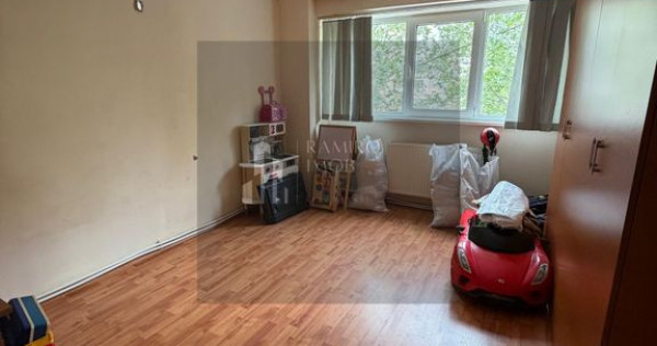 Apartament 3 decomandat Calea Calarasilor / Centrala proprie