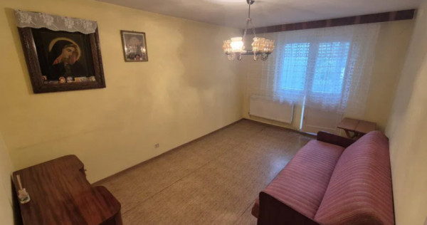 Apartament 2 camere, decomandat - zona Grivitei.